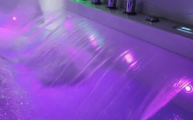 New! Warsaw Luxury Apartment with Jacuzzi&total relax - Warszawski Luksus Jacuzzi i totalny relaks!